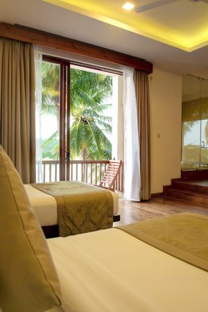 Amaranthe Bay Review 9