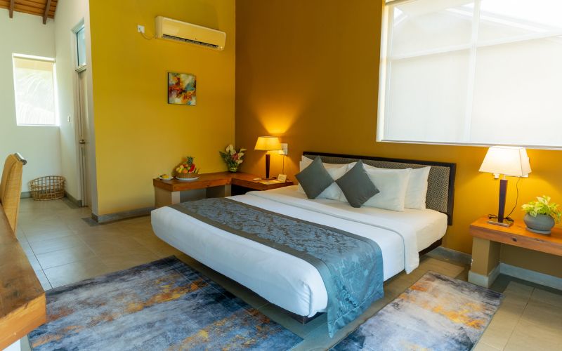 Standard Comfort Room